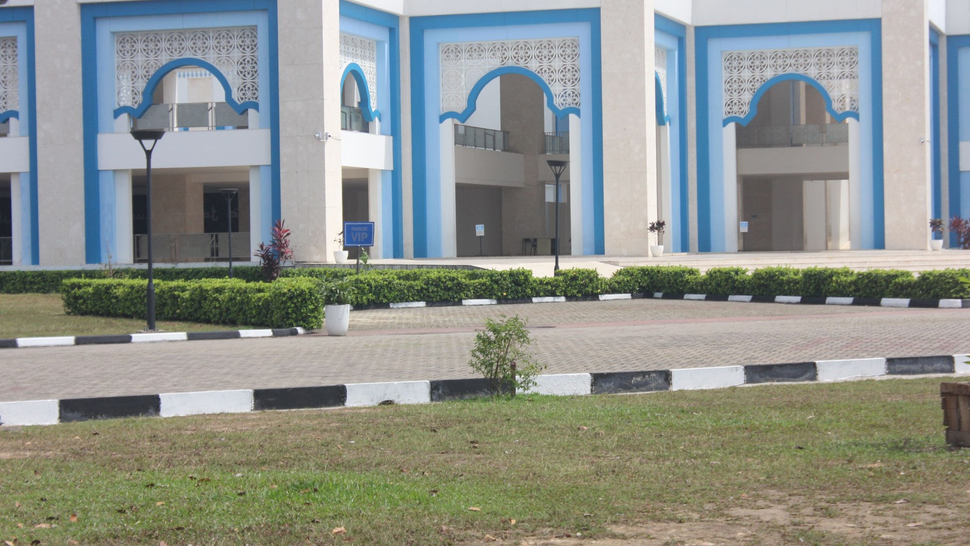 Taman Masjid Sultan Mahmud Riyadsyah — foto 5