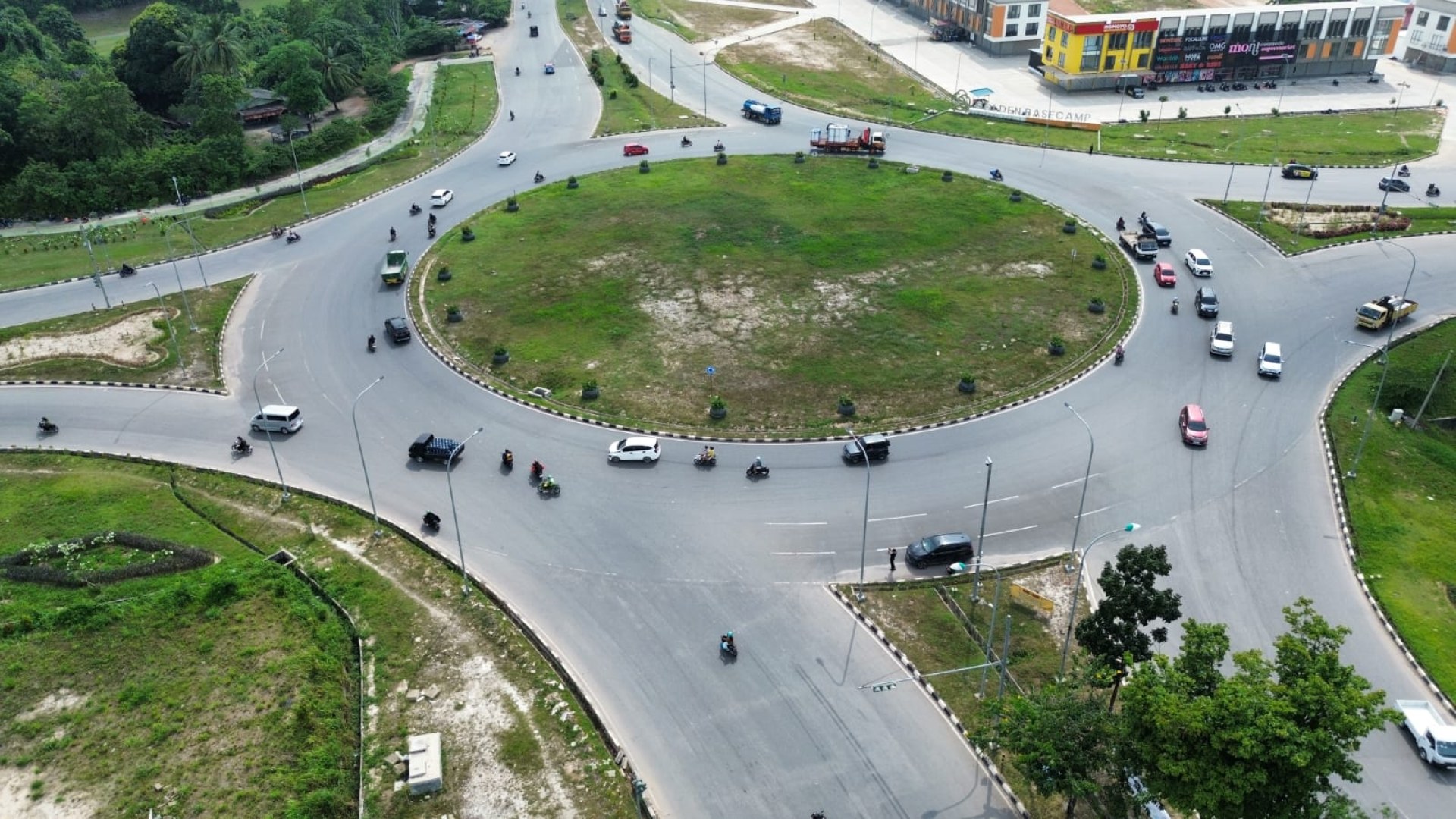 Bundaran Basecamp — foto 10