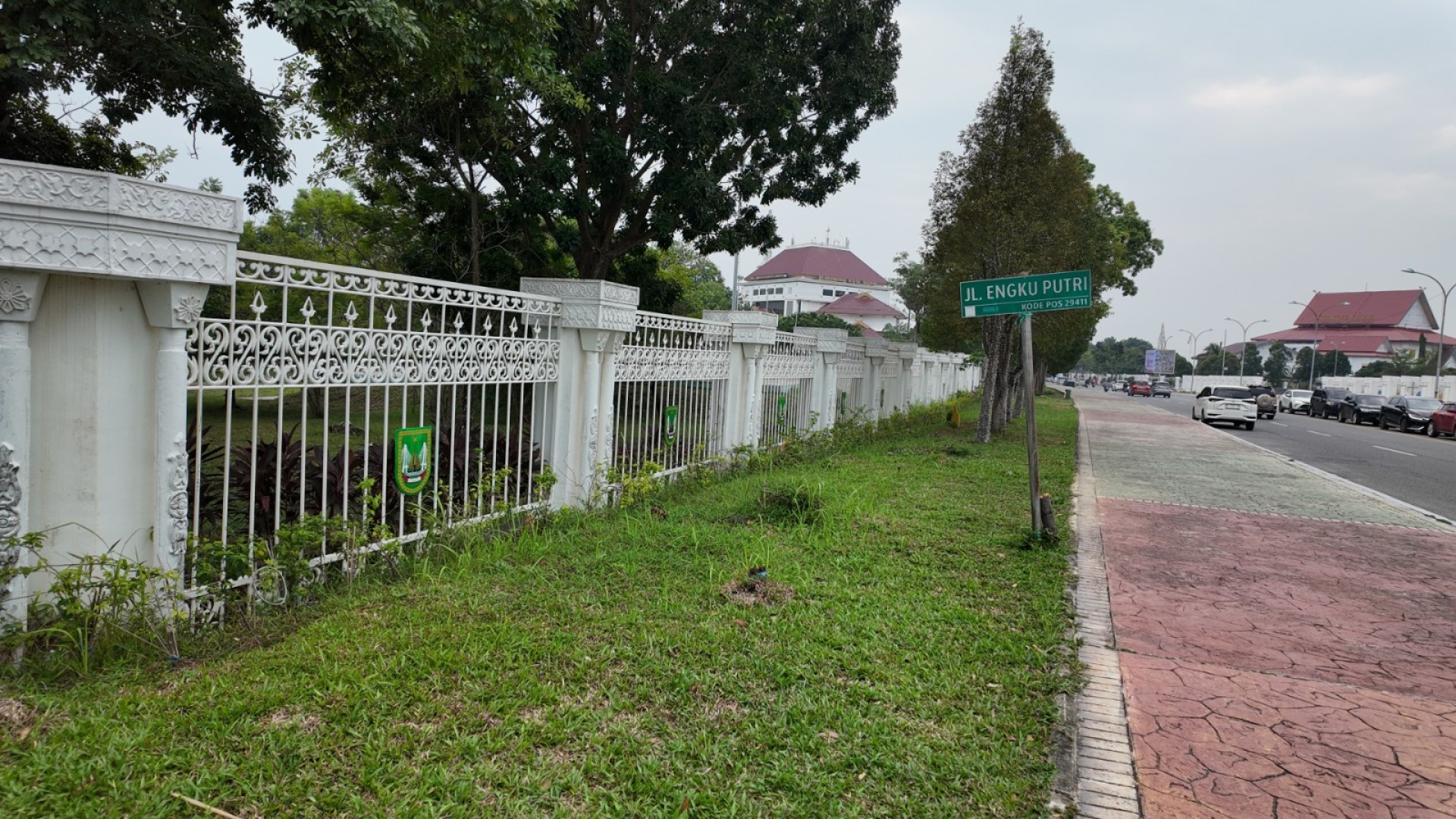 Taman Seputaran Pagar Dataran Engku Putri — foto 4