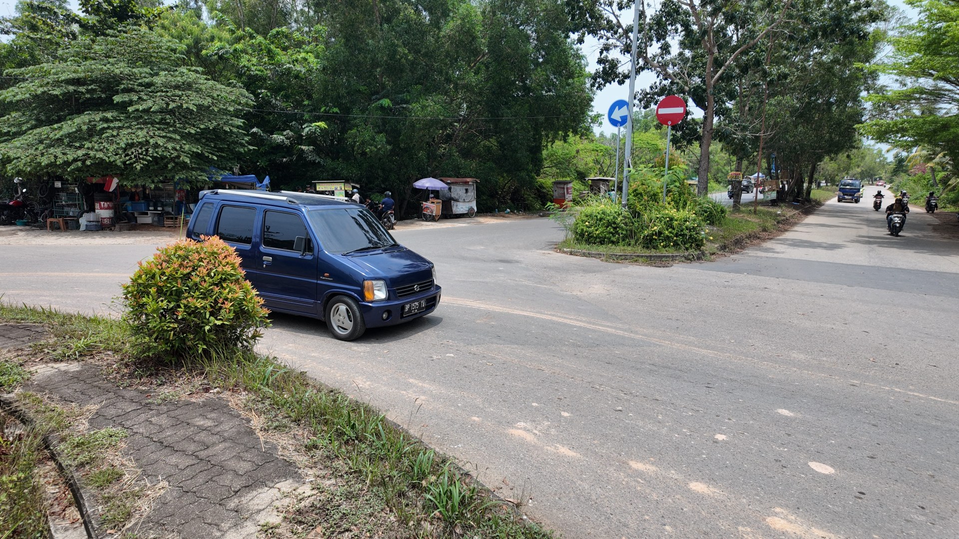 Jl. Tengku Sulung (Simp. Bundaran SMU 3 - Simp. Cikitsu) — foto 4