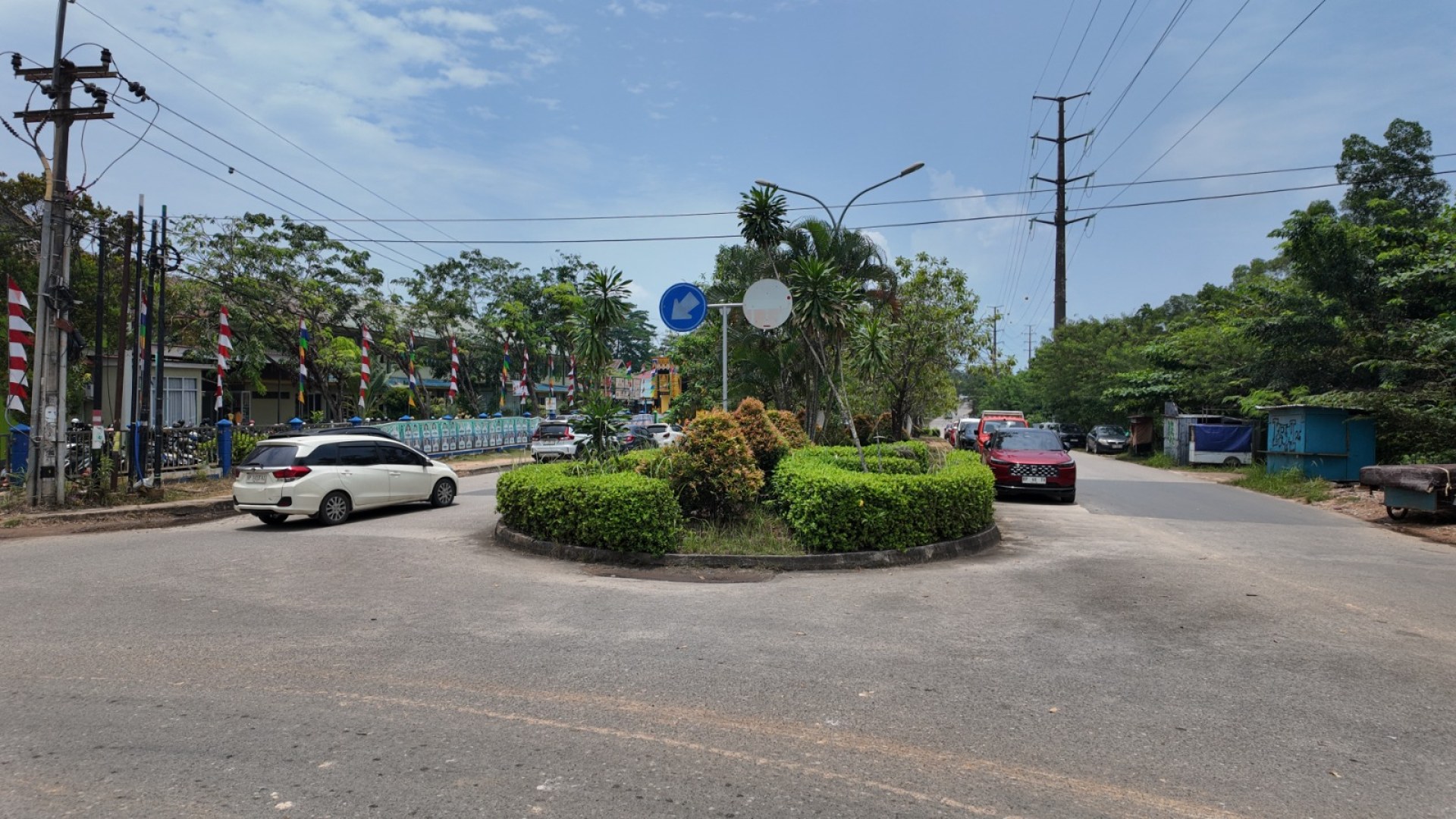 Jl. Hang Nadim (U turn Simp. Bundaran  - Bundaran SMU 3 - Simp. Cipta Buana) — foto 5