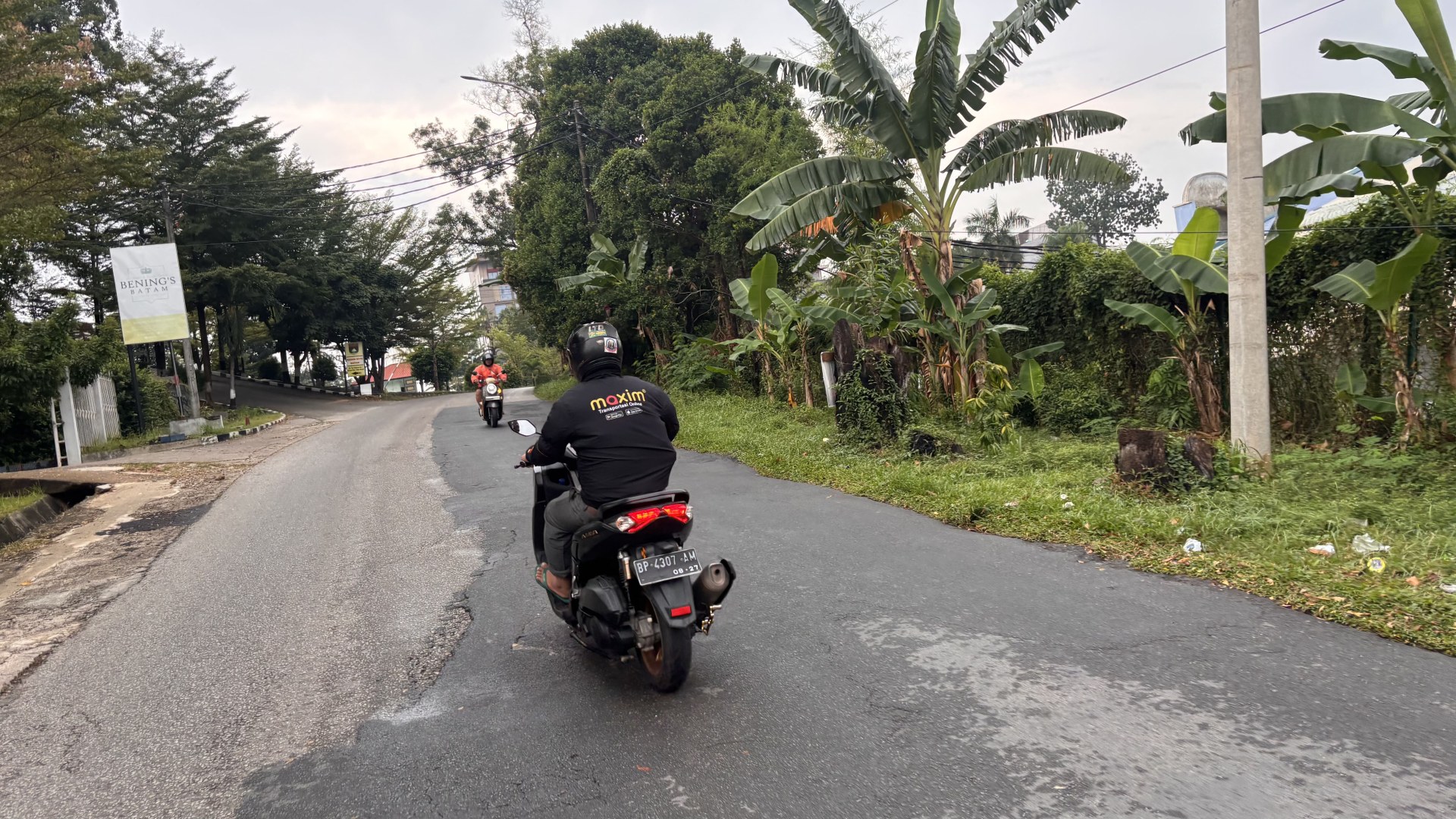Jl. Komplek Seraya Garden — foto 3