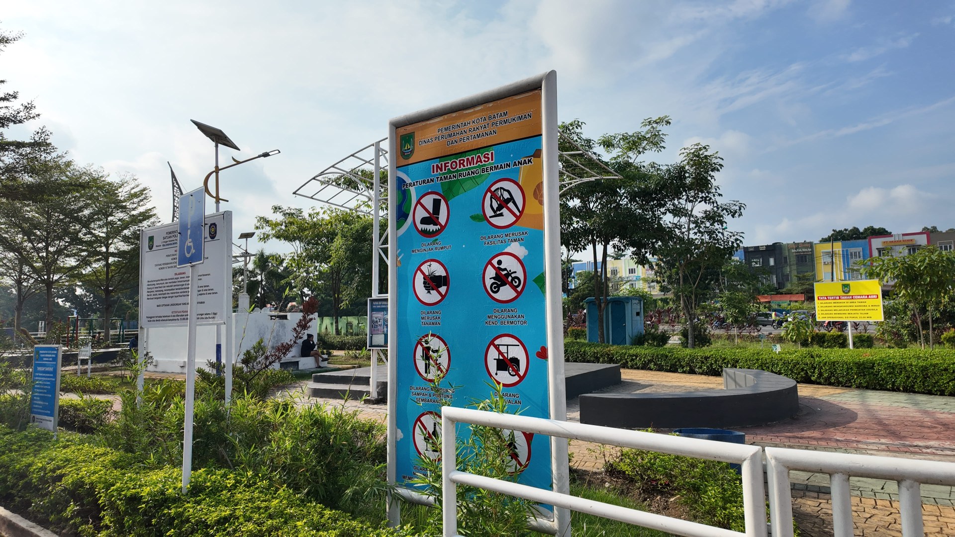 Taman Cemara Asri — foto 19