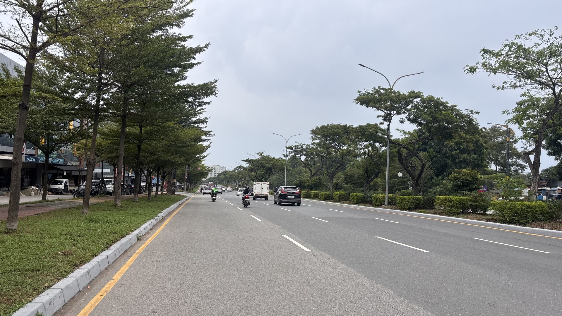 Jl. Raja Haji Fisabilillah (Simp. Laluan madani - Dataran Engku Hamidah - Simp. BNI) — foto 9
