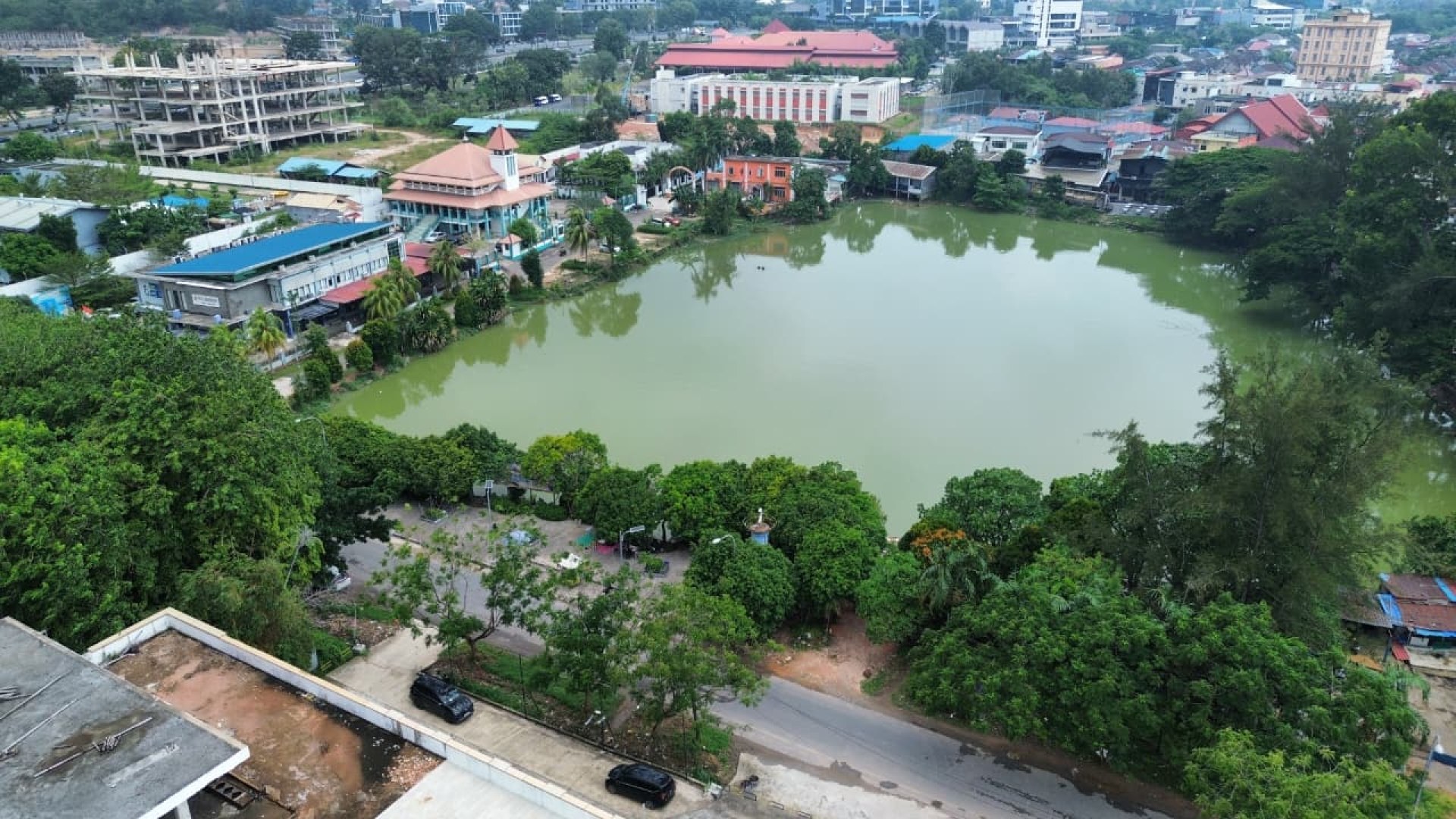 Taman Kolam  Batam Centre