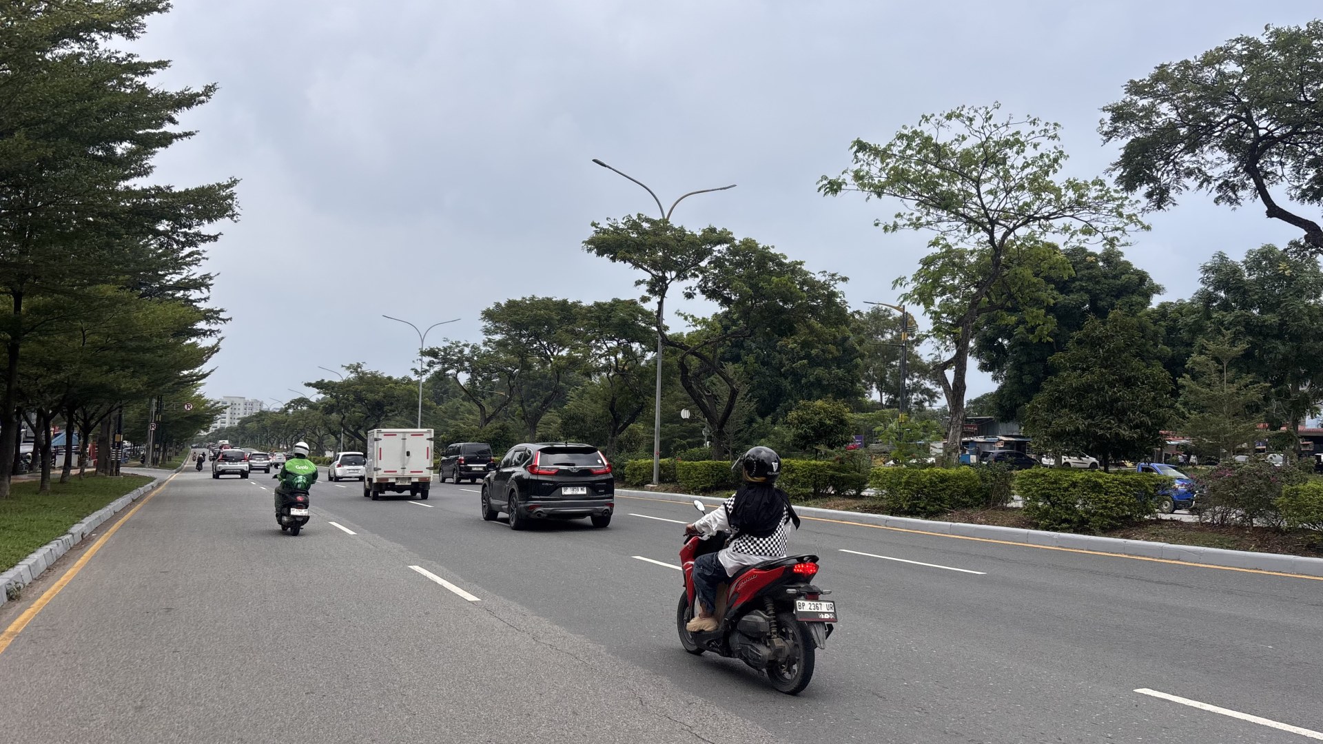 Jl. Raja Haji Fisabilillah (Simp. Laluan madani - Dataran Engku Hamidah - Simp. BNI) — foto 8
