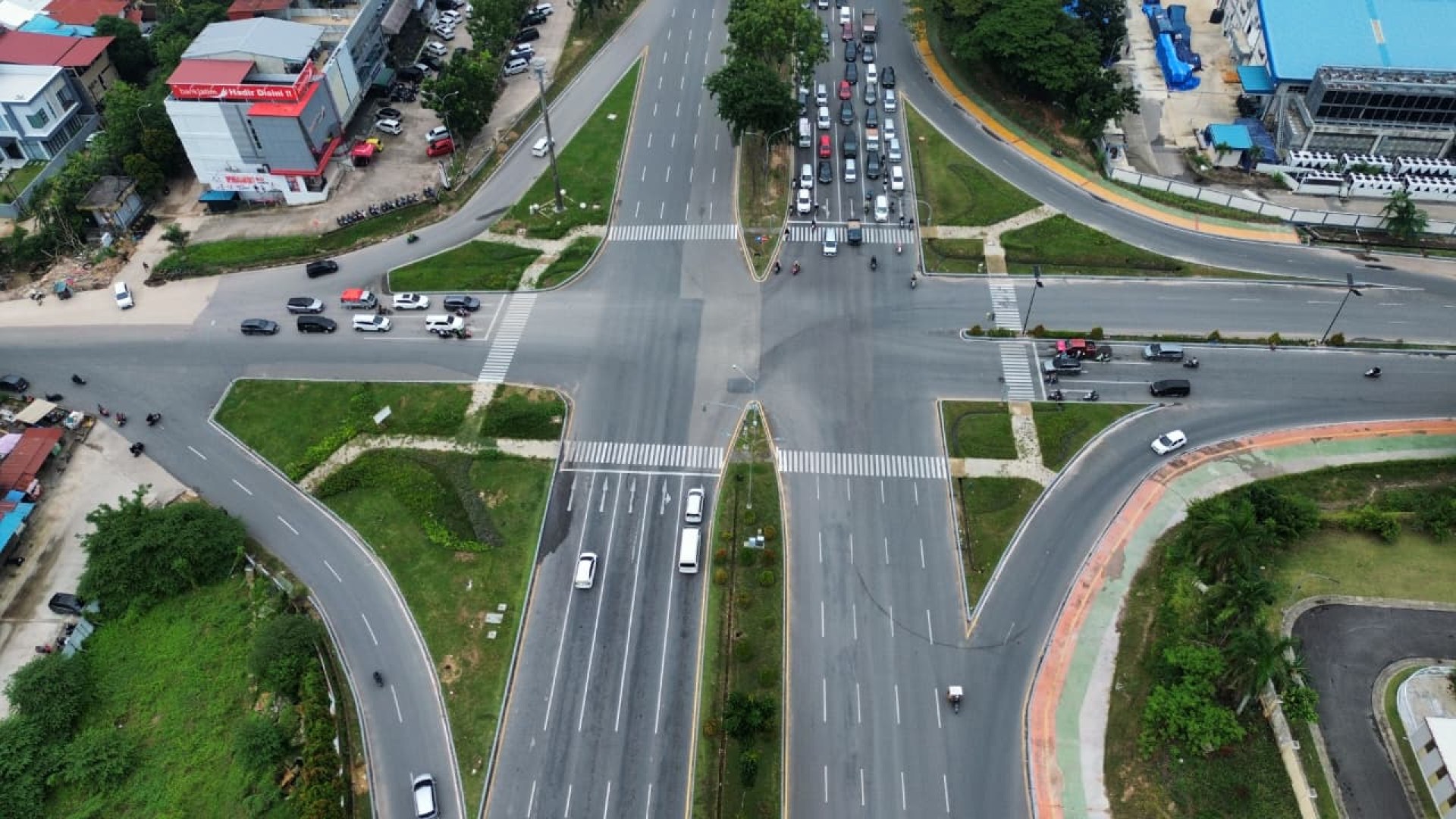 Pulau jalan Simpang Kara — foto 10