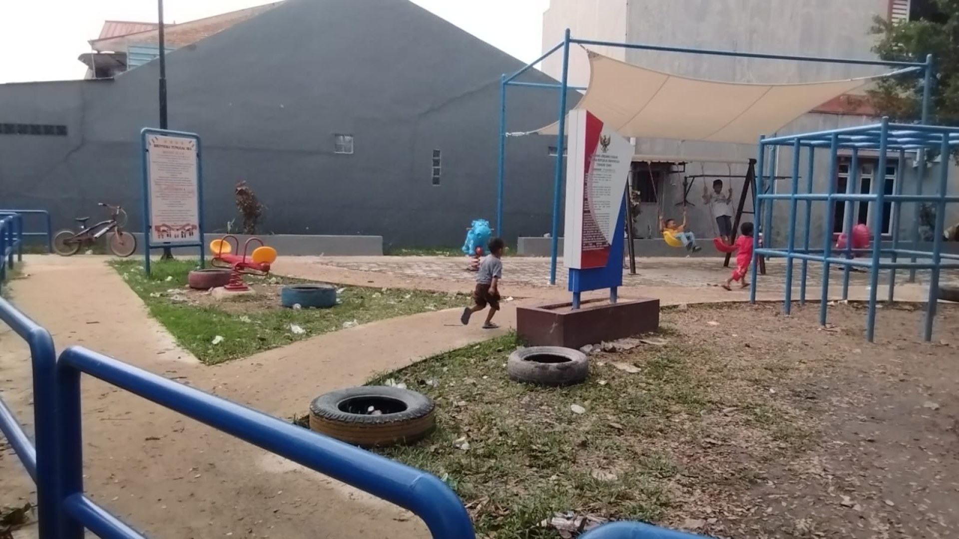 Taman Perumahan Puri Agung II RW 06 — foto 7