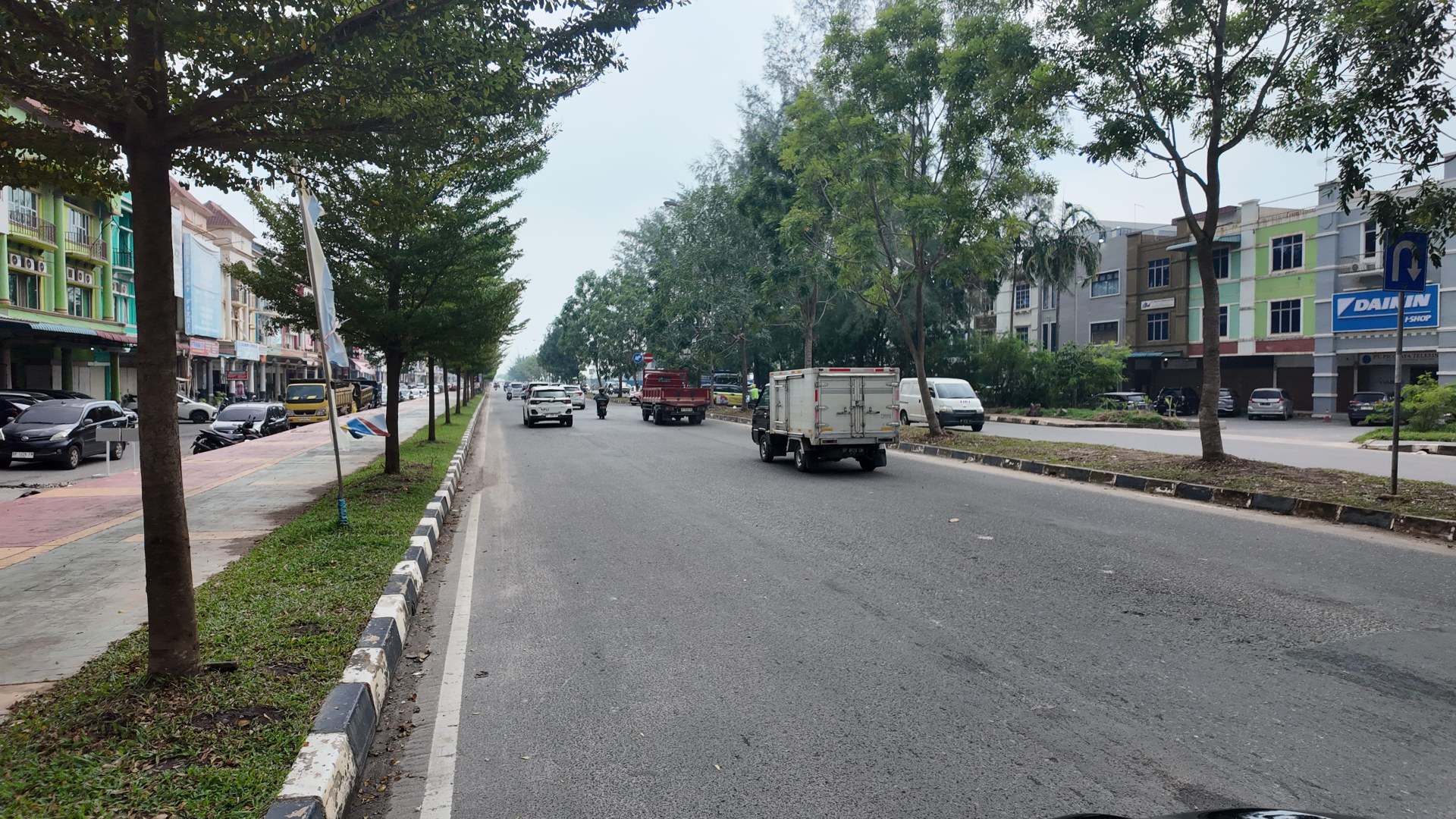 Jl. Raja Haji Fisabilillah (Simp. BNI - Simp. Tuah Madani) — foto 2