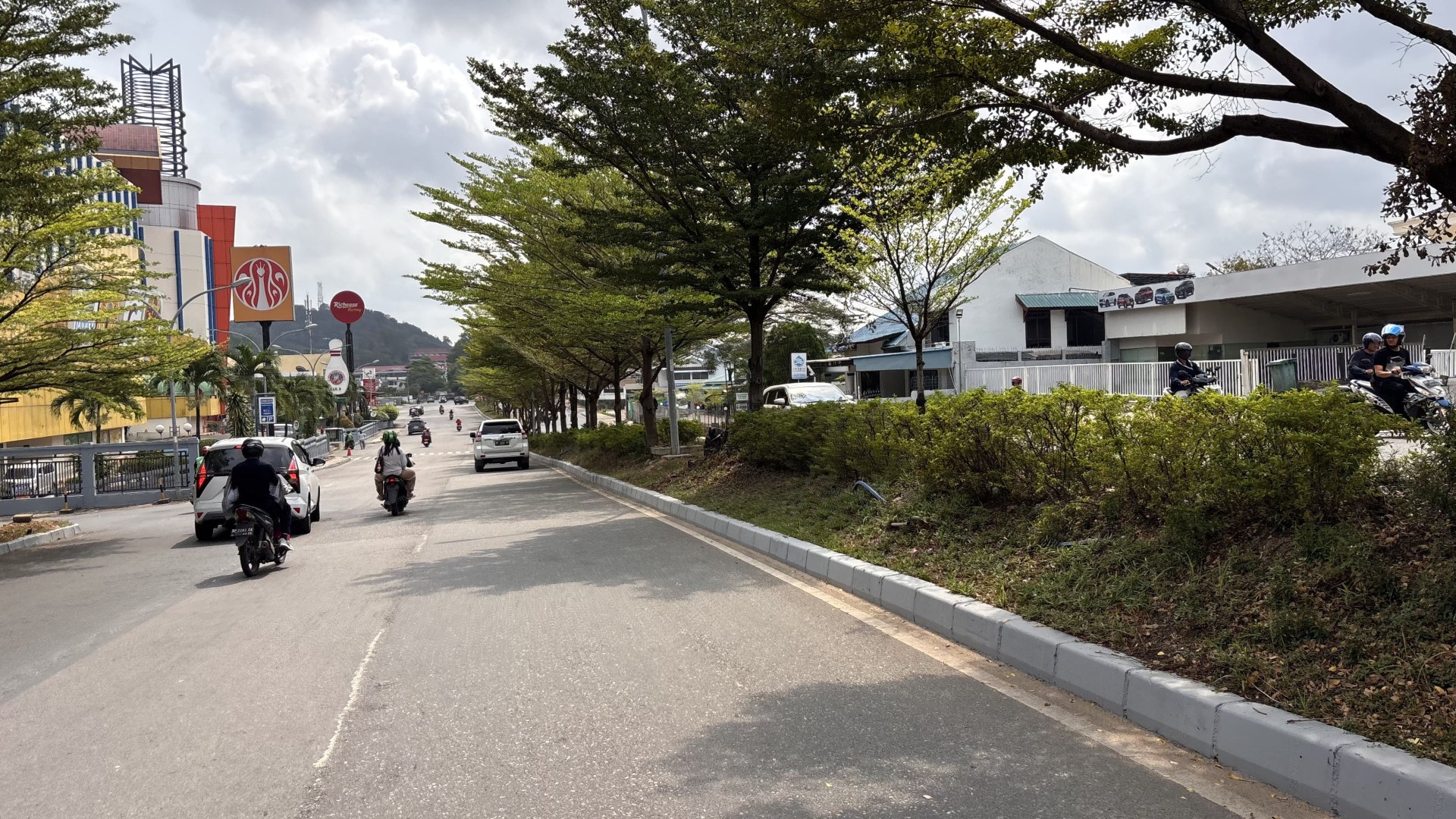 Jl. Bunga Raya — foto 4