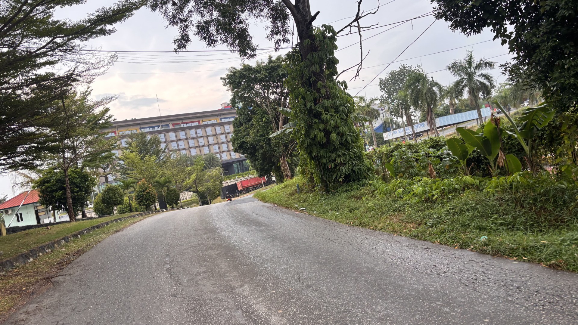 Jl. Komplek Seraya Garden