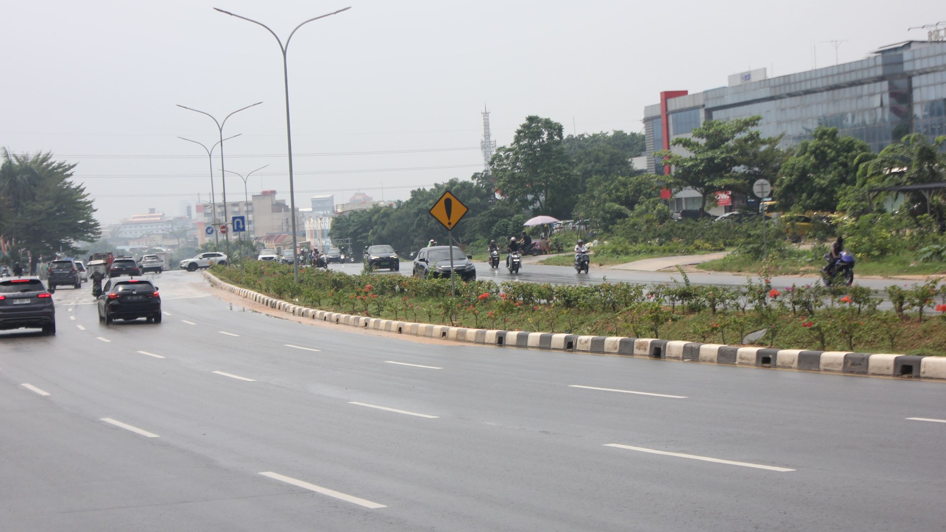 Jl. Laksamana Bintan (Simp. BNI - Simp. Terowongan) — foto 21