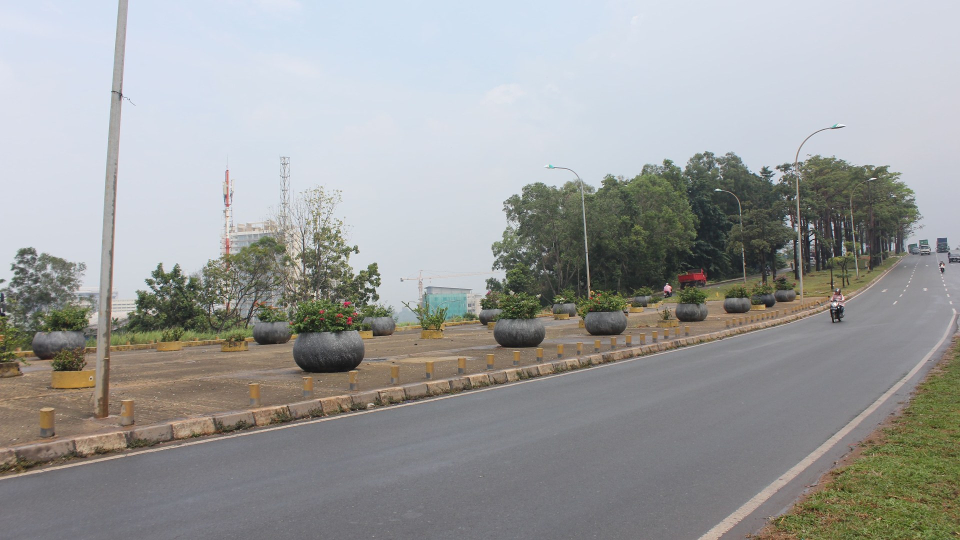 Taman Lengan Jalan Diatas Terowongan — foto 10