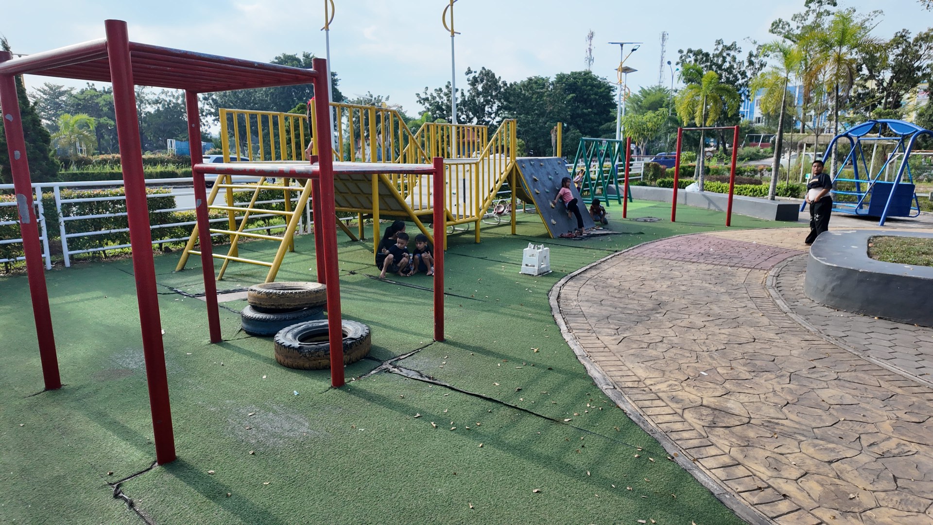 Taman Cemara Asri — foto 10