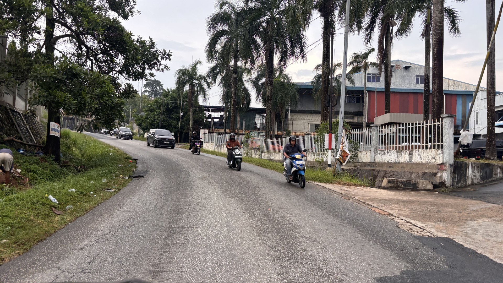 Jl. Komplek Seraya Garden — foto 1