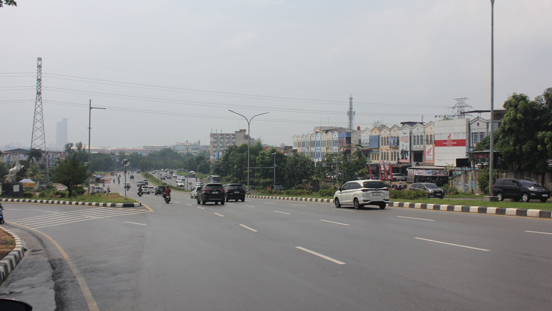 Jl. Laksamana Bintan (Simp. BNI - Simp. Terowongan) — foto 14