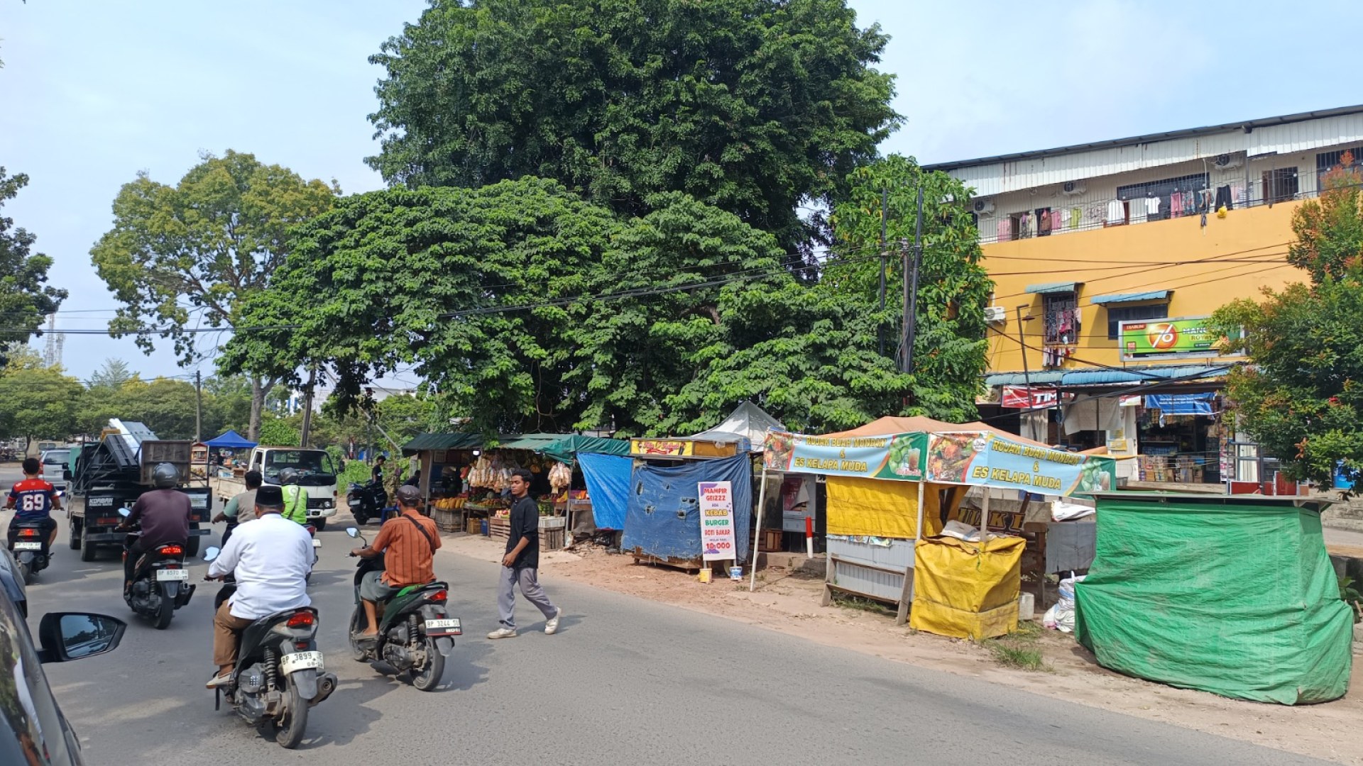 Jl. Brigjen Katamso (Simp. MKGR - Simp. Klinik Nira Medika) — foto 1